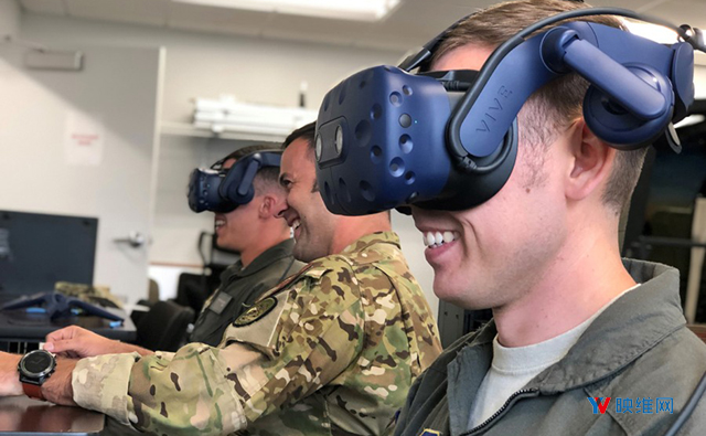 美國空軍用VR訓(xùn)練飛行員，提前六周學(xué)成出師